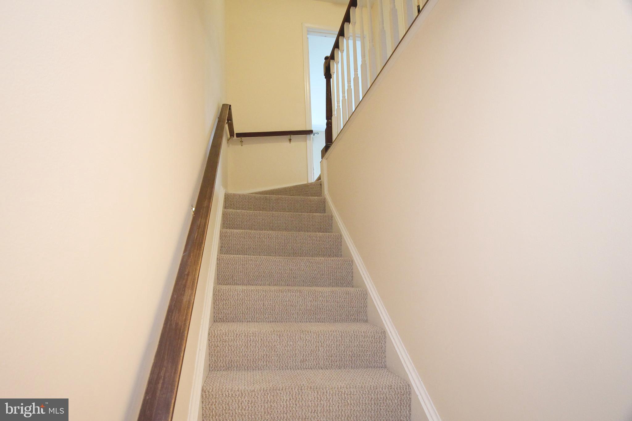 OAKTON VILLAGE - Residential Lease