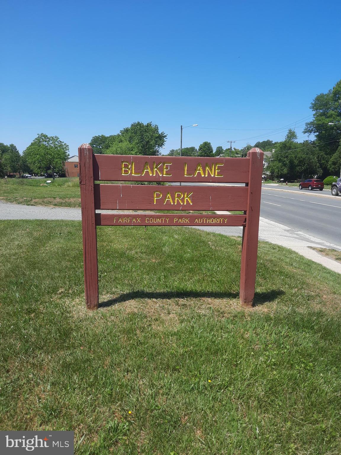 OAKTON VILLAGE - Residential Lease