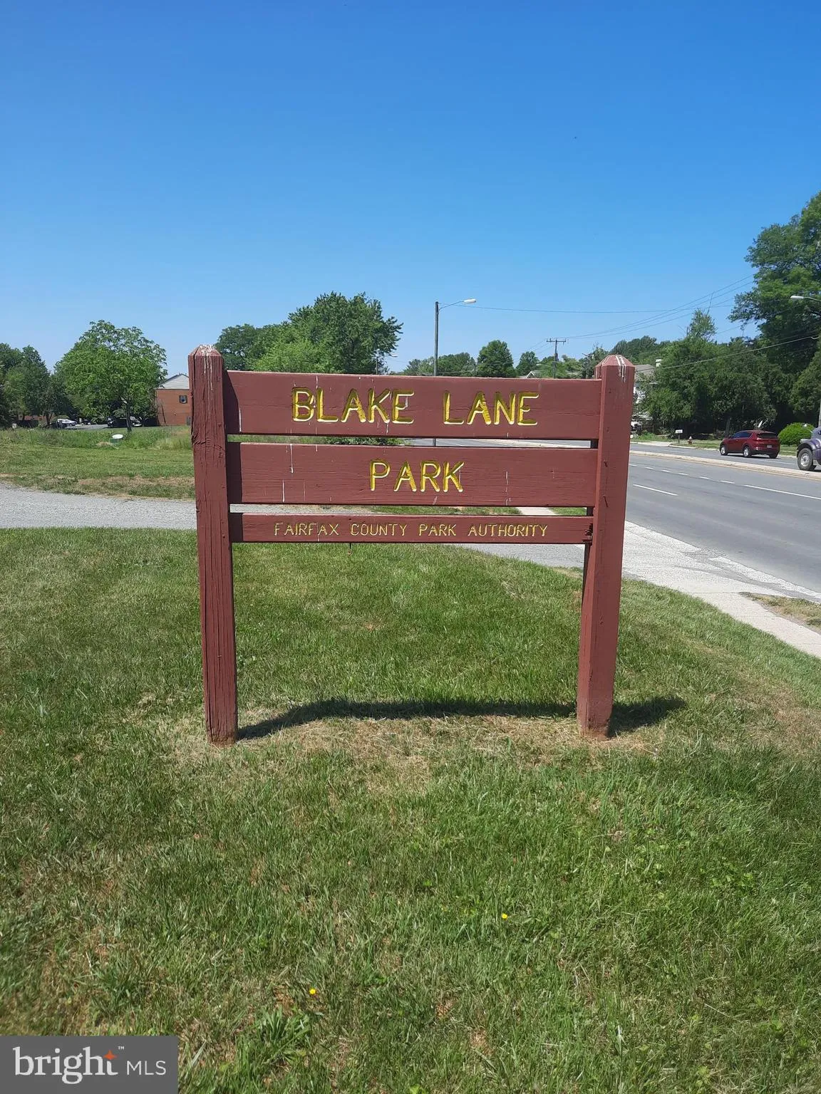 Oakton, Virginia 22124, United States, 4 Bedrooms Bedrooms, ,4 BathroomsBathrooms,Residential,Active,9043