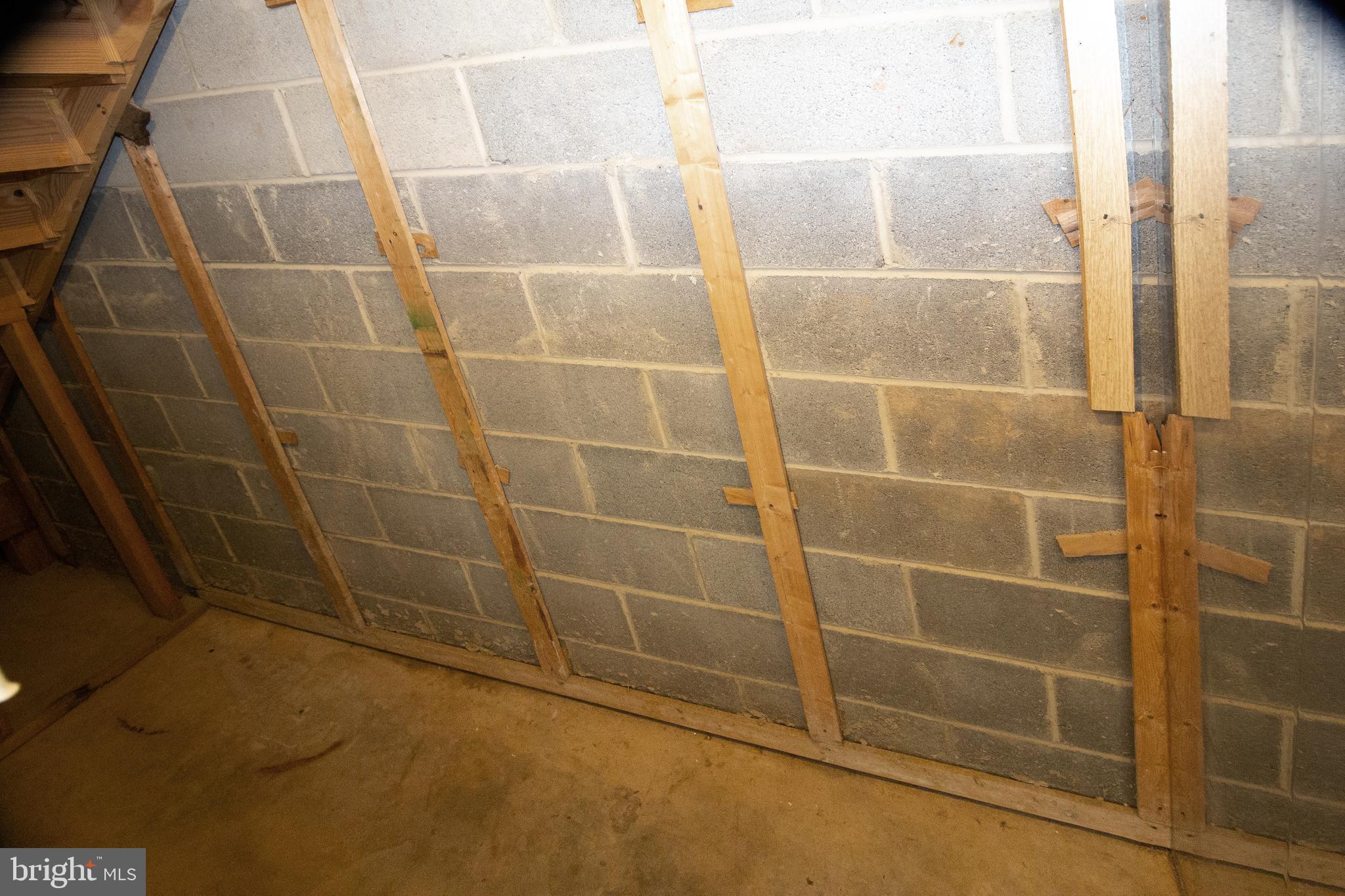 OAKTON VILLAGE - Residential Lease