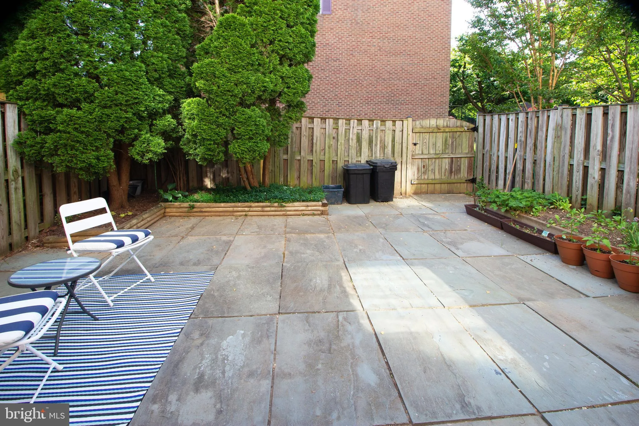 Oakton, Virginia 22124, United States, 4 Bedrooms Bedrooms, ,4 BathroomsBathrooms,Residential,Active,9043