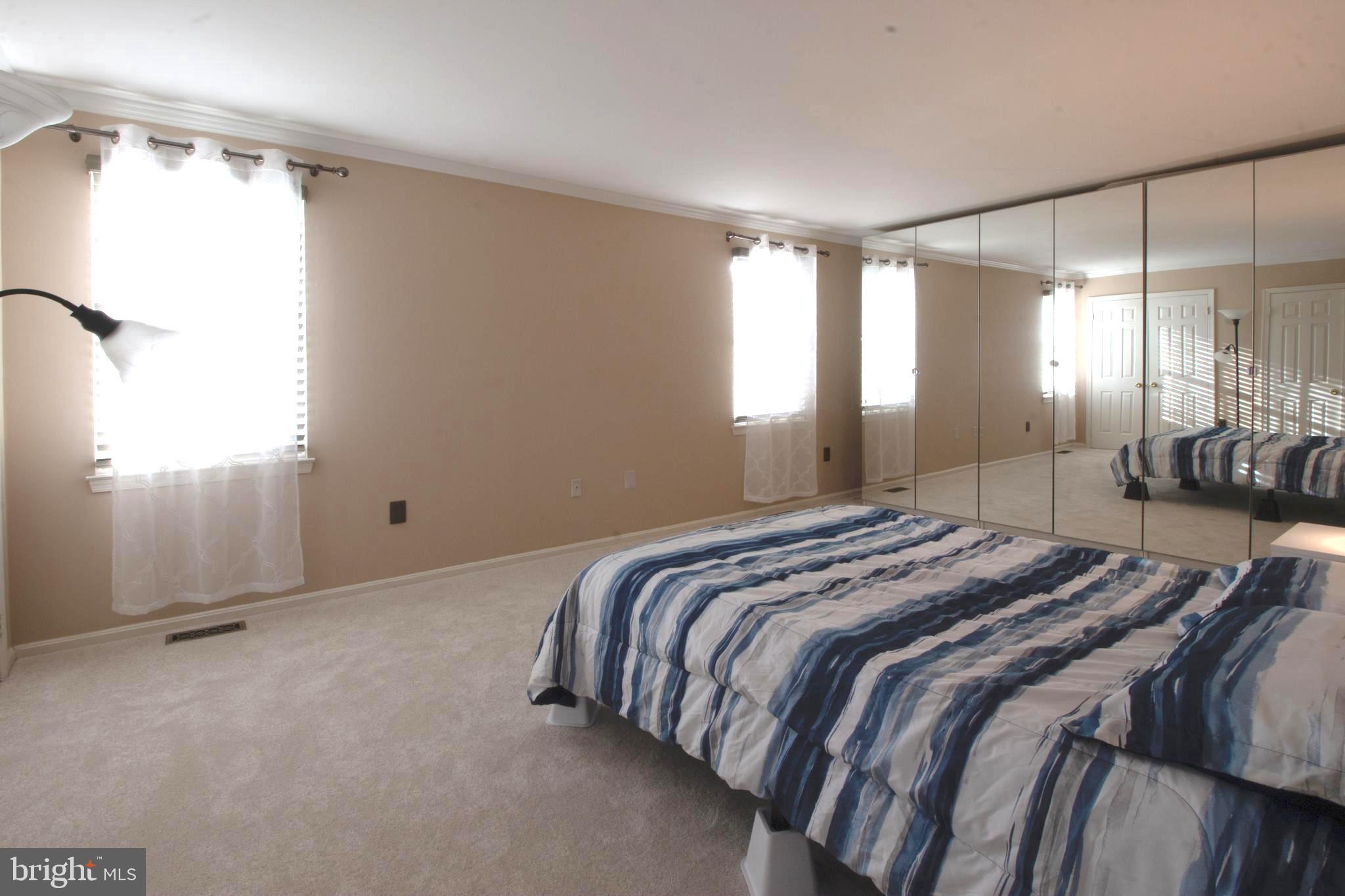 OAKTON VILLAGE - Residential Lease