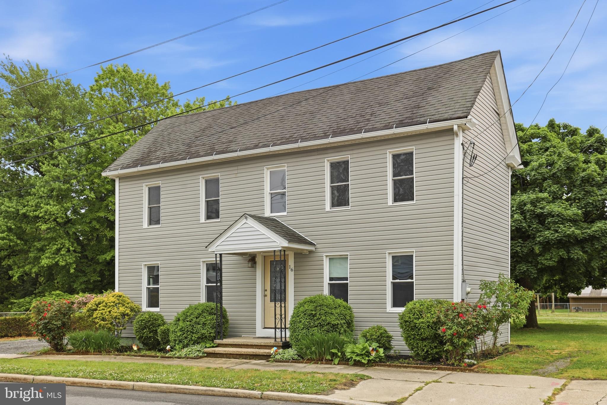 16 W DAVID STREET