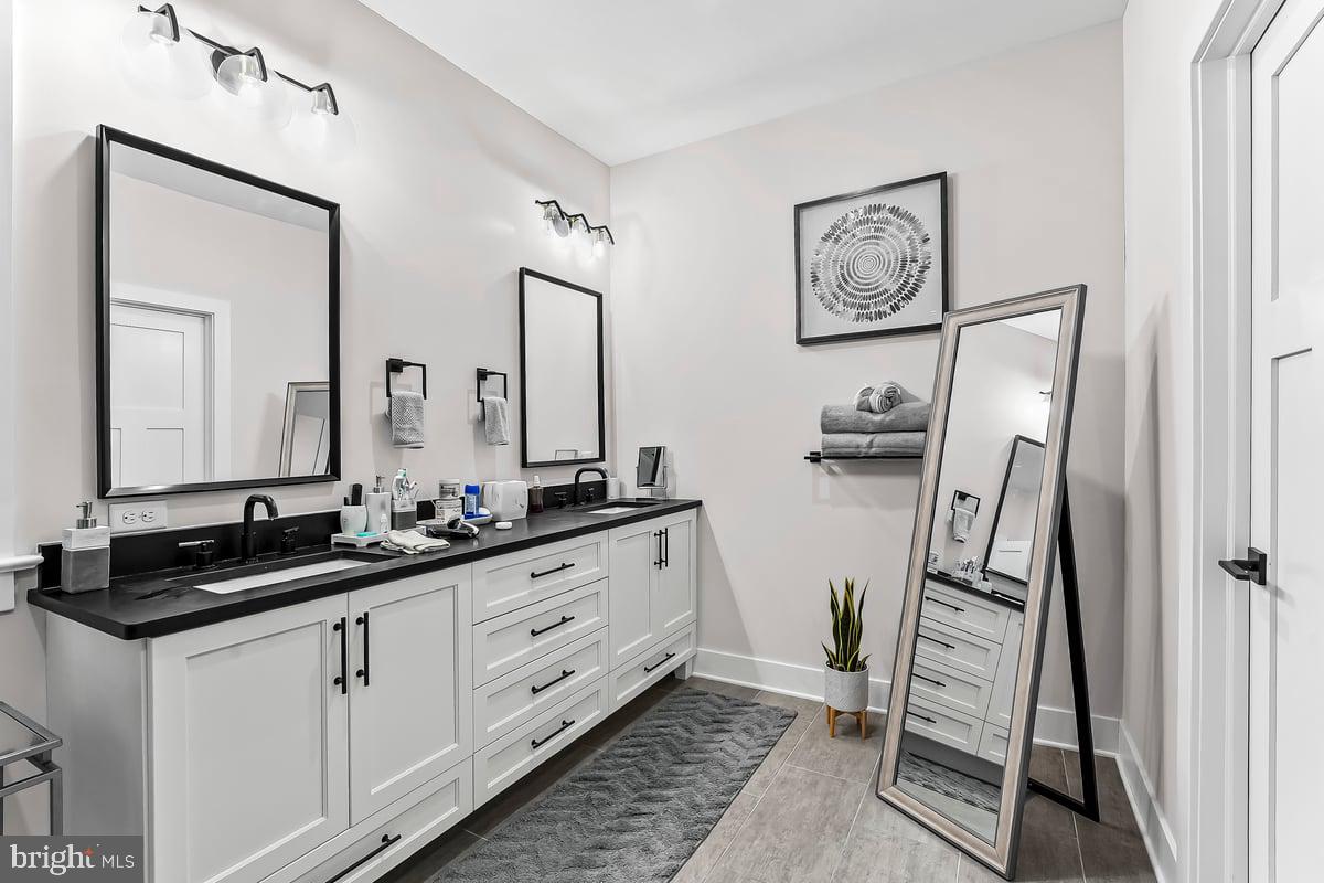 HAYDN MANOR - Residential