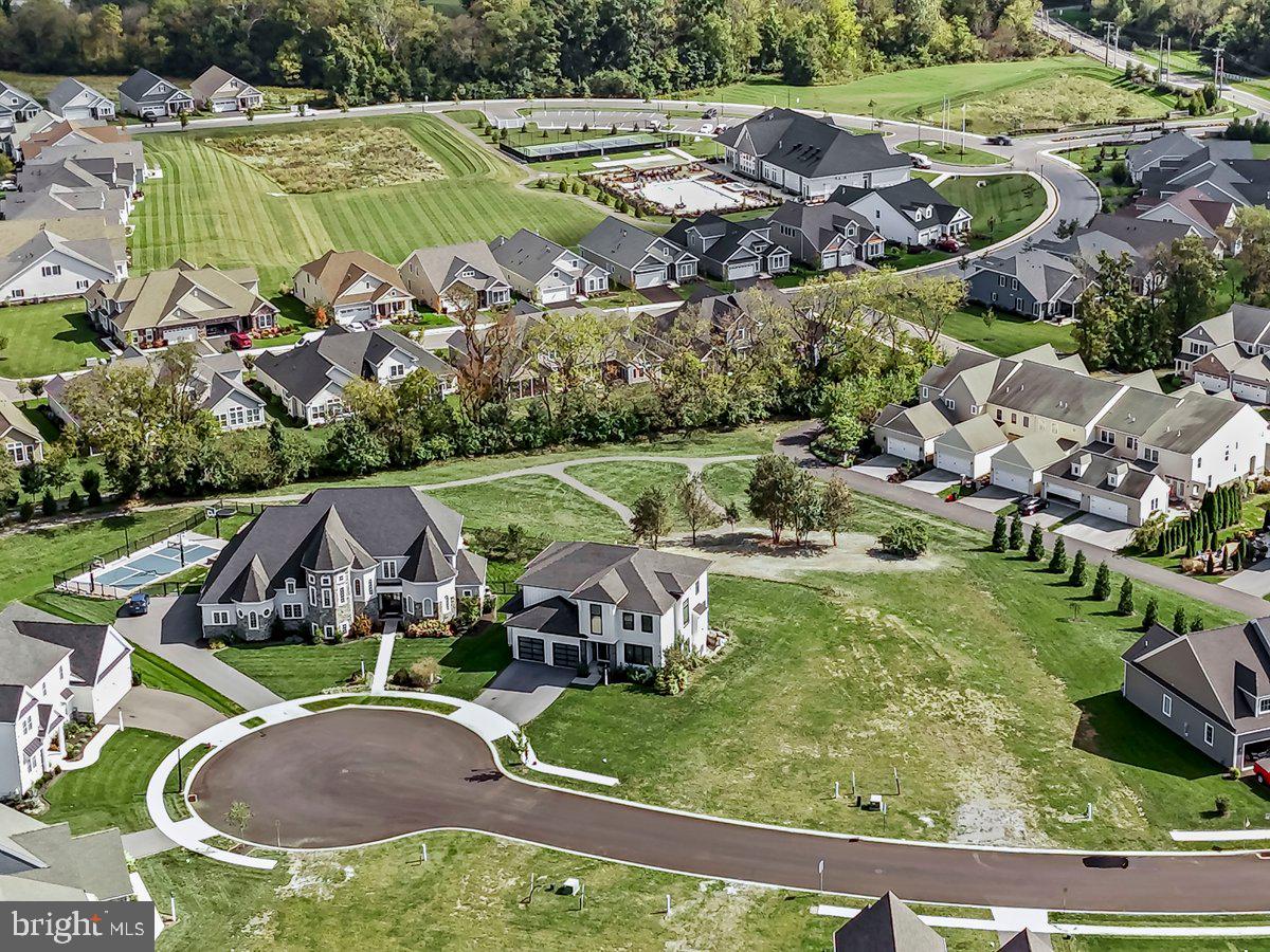 HAYDN MANOR - Residential