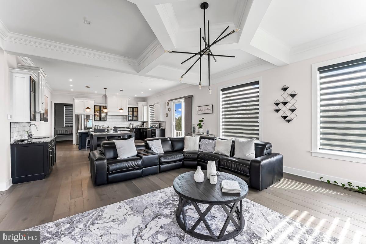 HAYDN MANOR - Residential