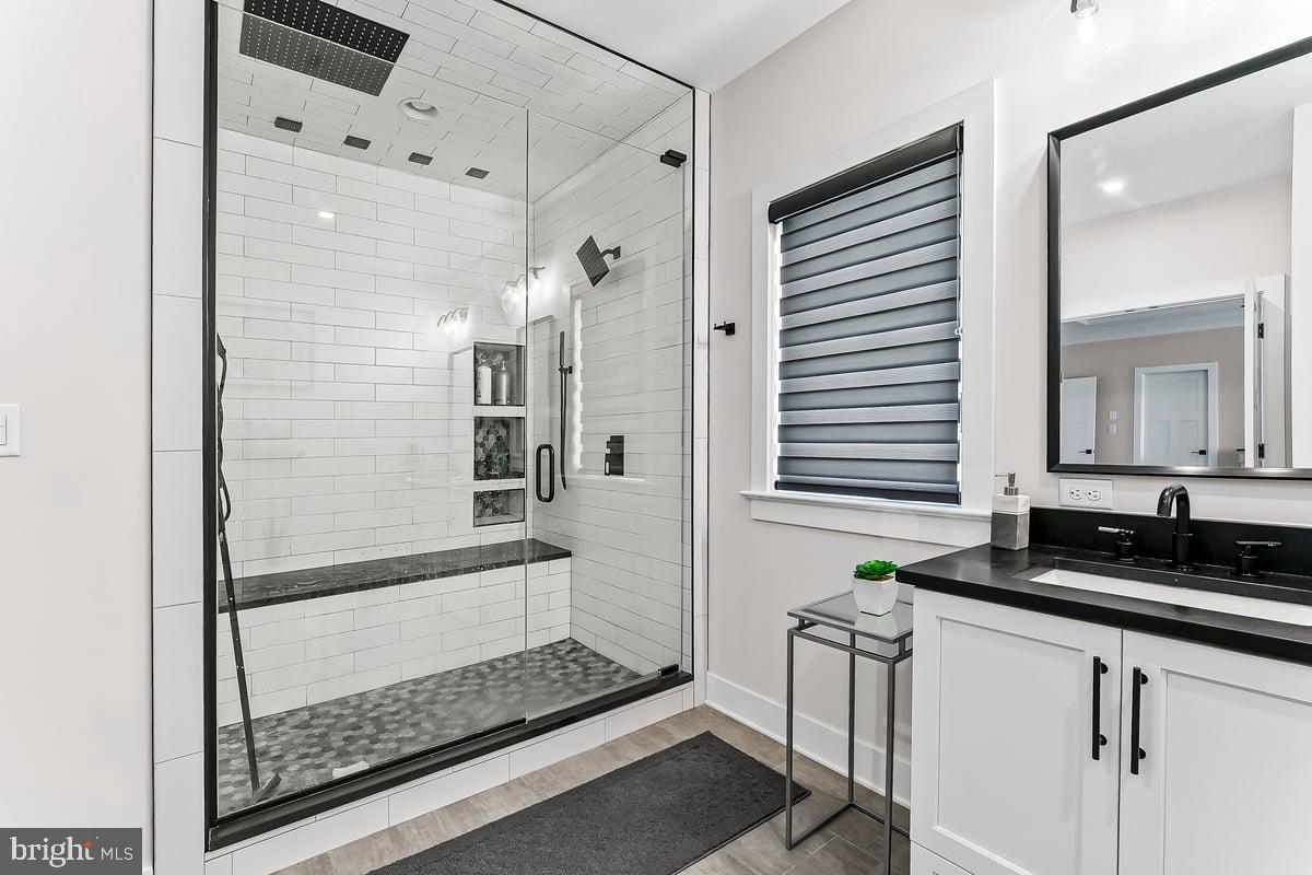 HAYDN MANOR - Residential