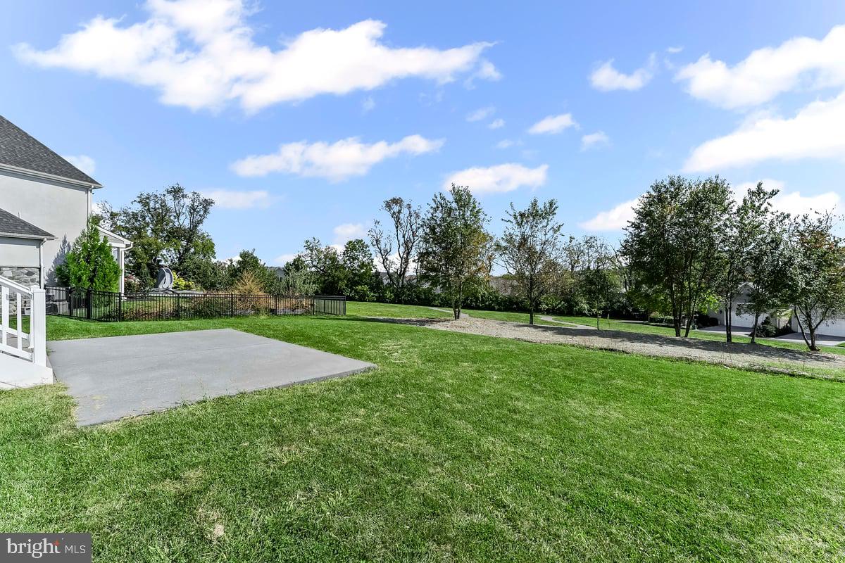 HAYDN MANOR - Residential