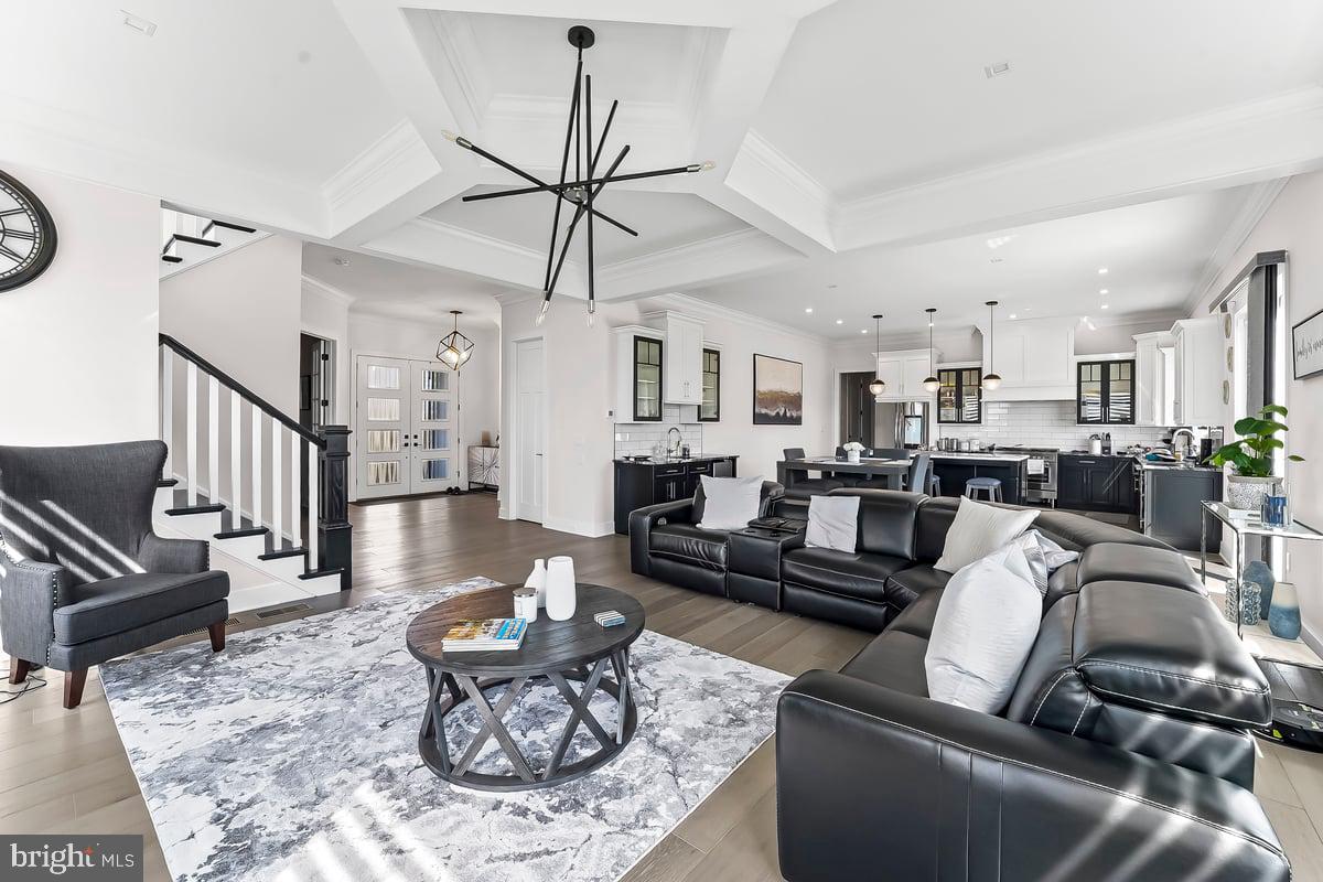 HAYDN MANOR - Residential