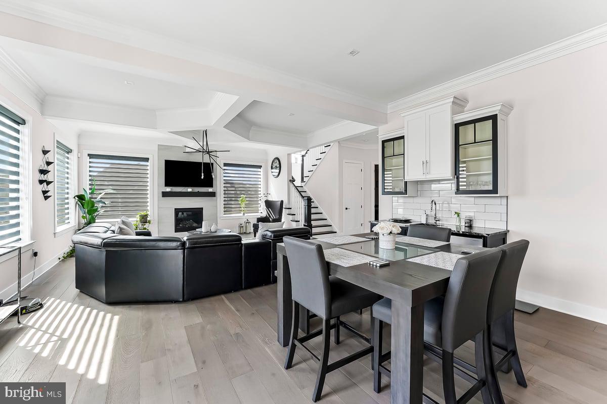 HAYDN MANOR - Residential