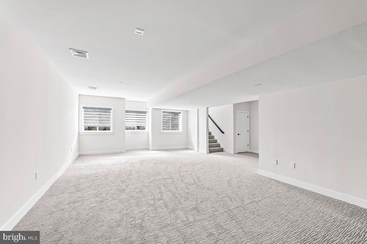 HAYDN MANOR - Residential