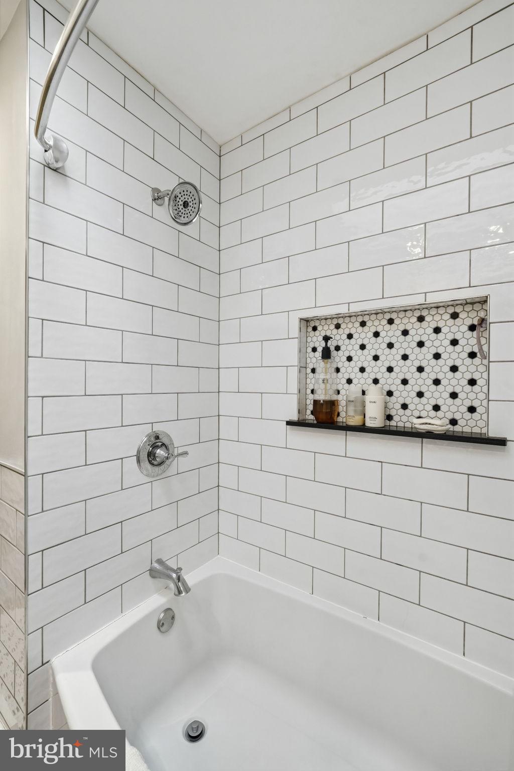 ACADEMY GARDENS - Residential