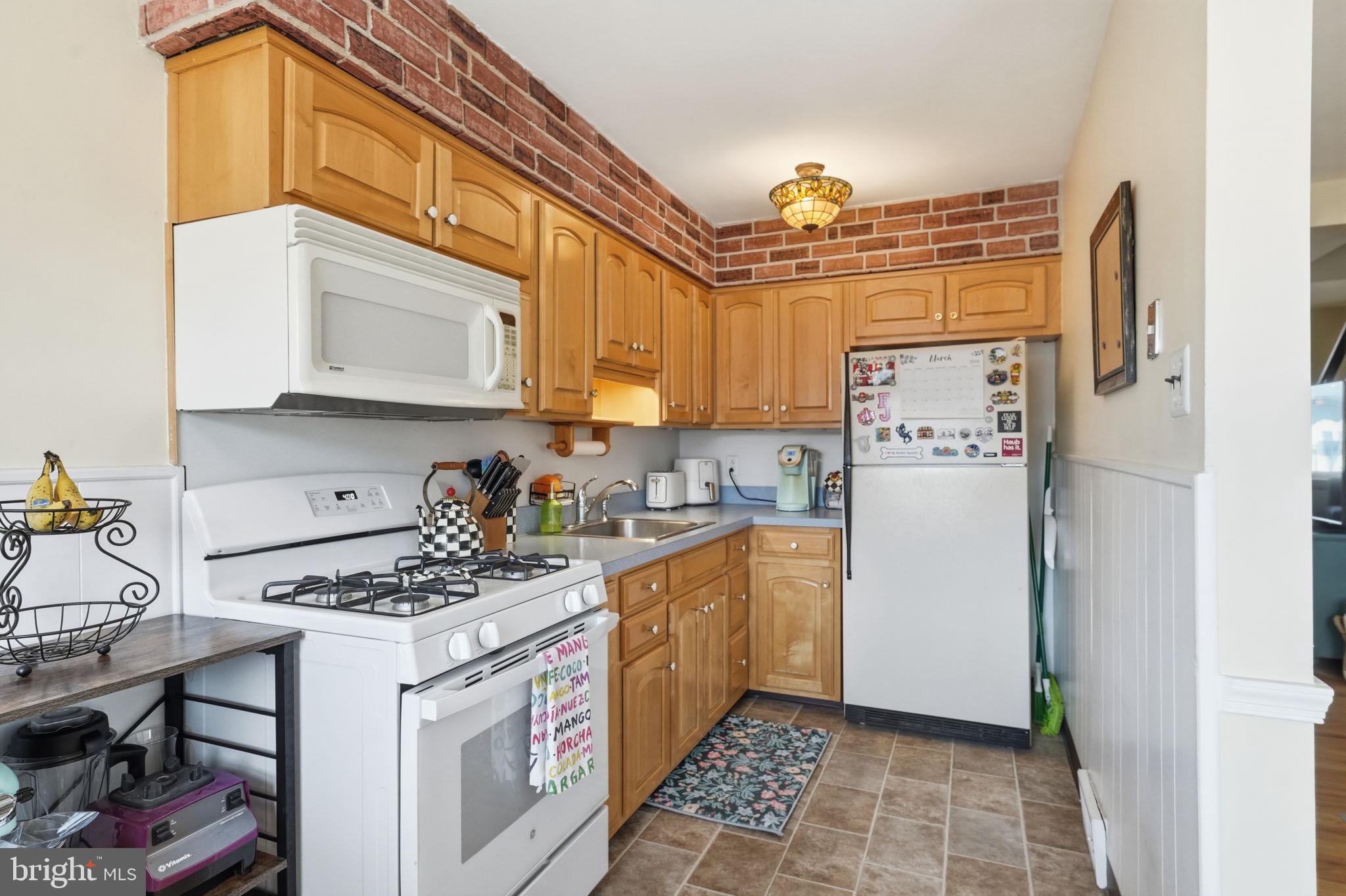 ACADEMY GARDENS - Residential