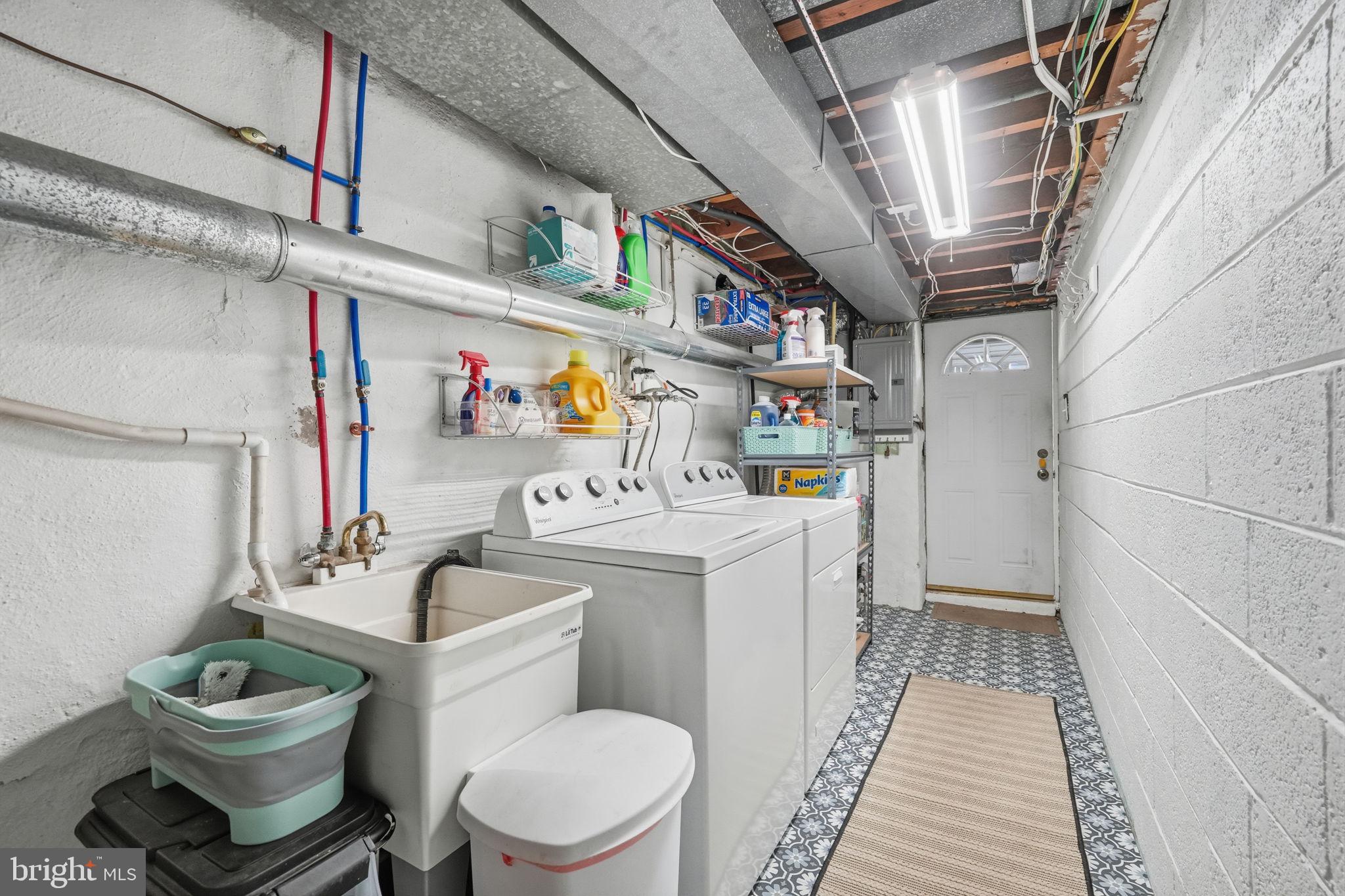 ACADEMY GARDENS - Residential