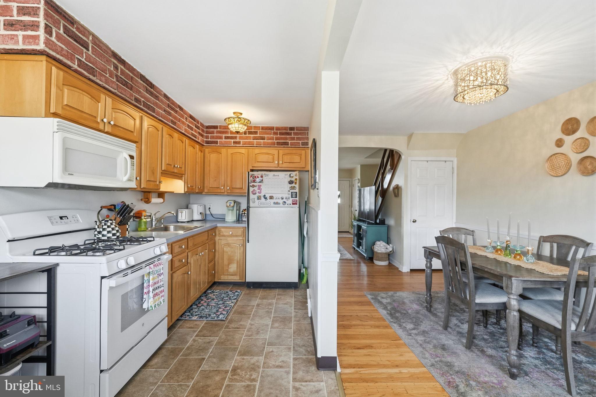 ACADEMY GARDENS - Residential