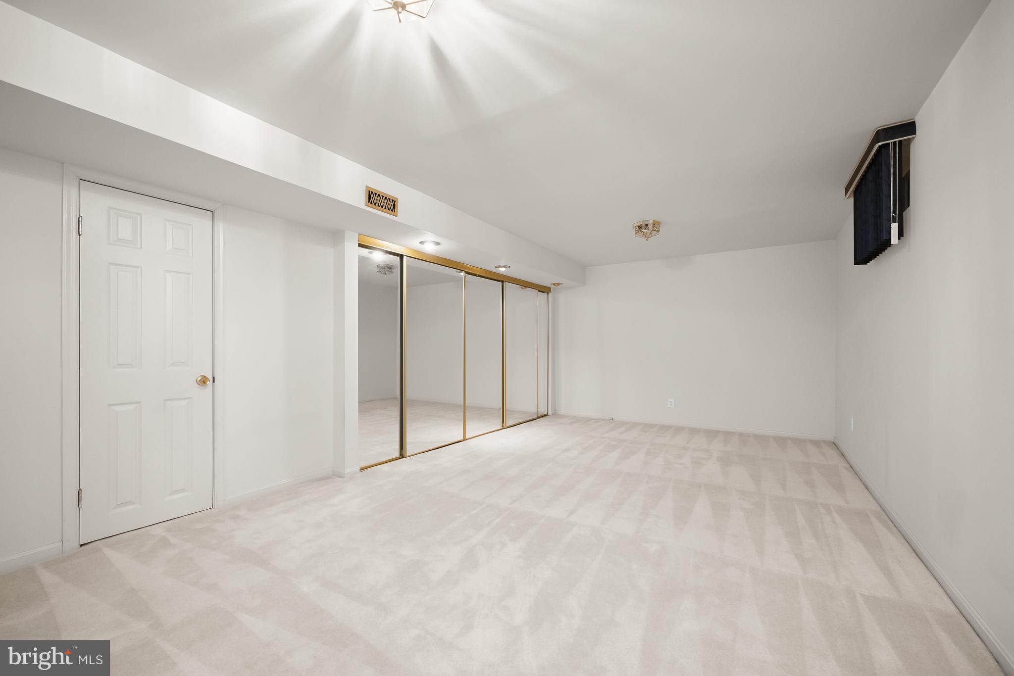 ASHTON MEADOWS - Residential