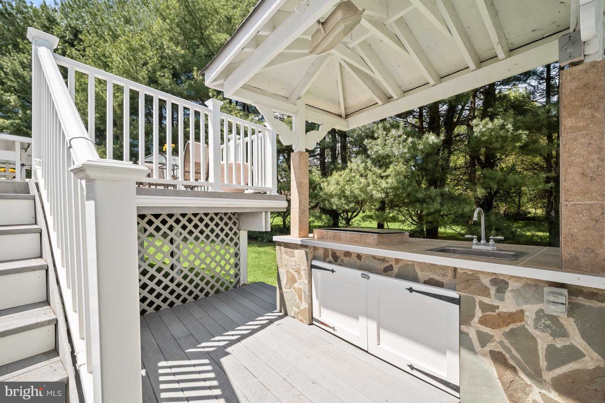 ASHTON MEADOWS - Residential