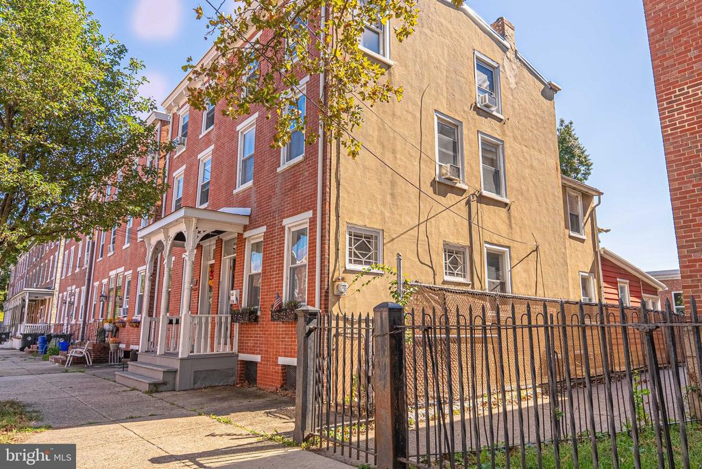 Photo of 334 Barclay Street, BURLINGTON, NJ 08016 (MLS # NJBL2097104)