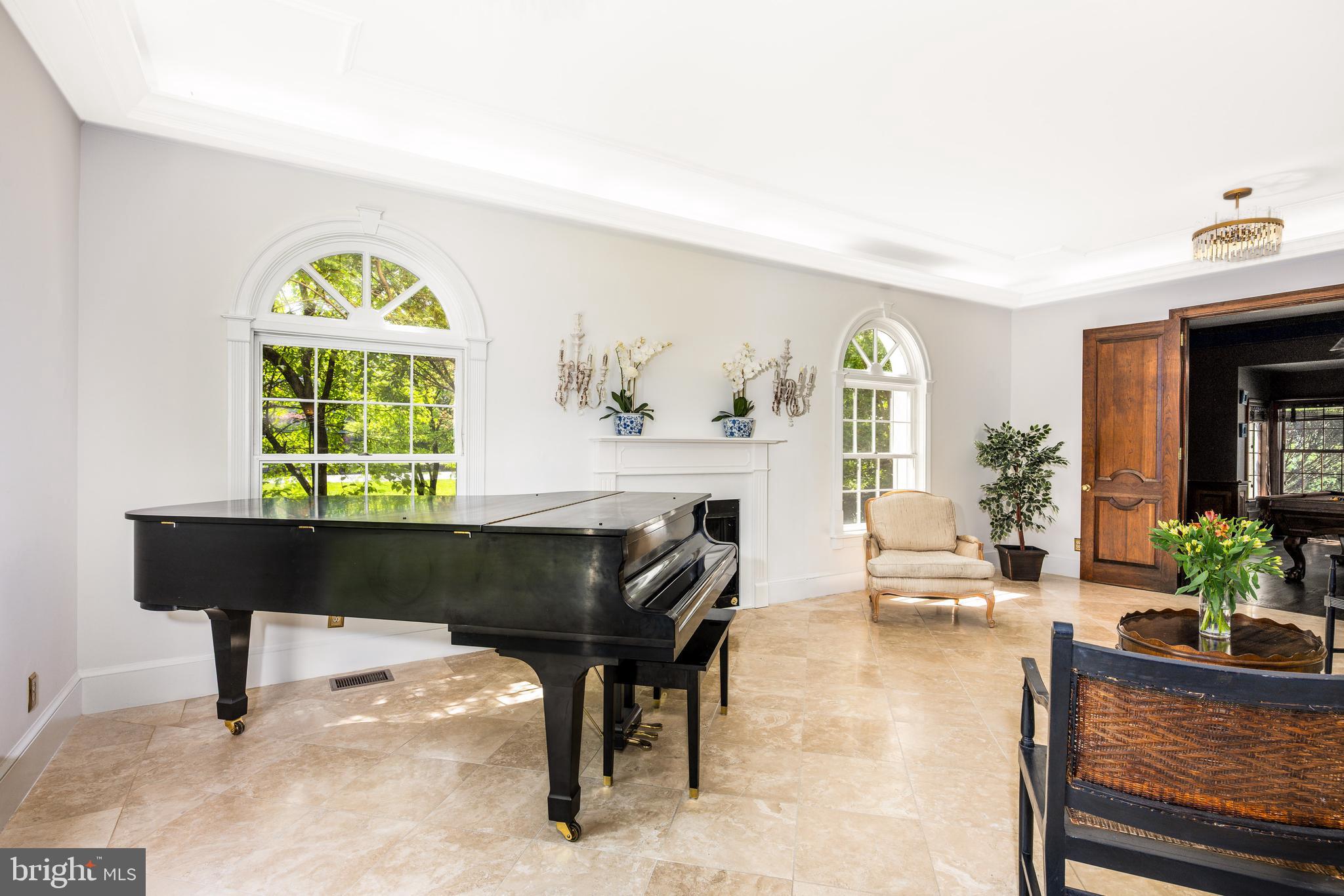 FARMINGTON - Residential