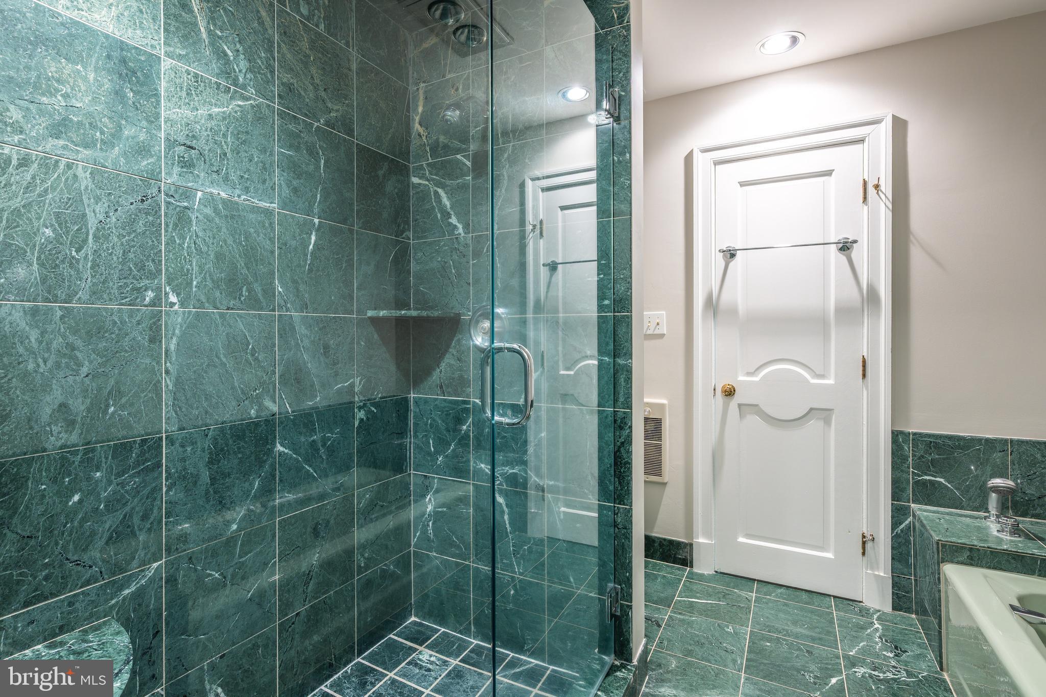 FARMINGTON - Residential