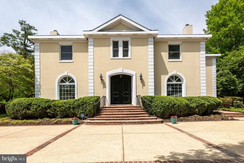 Photo of 8030 Glengalen Lane, CHEVY CHASE, MD 20815 (MLS # MDMC2169944)