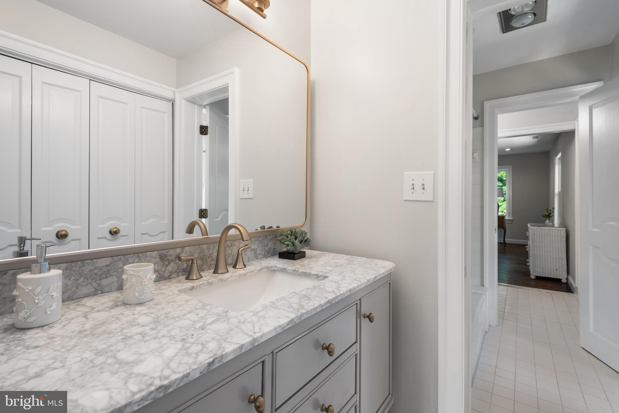 FARMINGTON - Residential