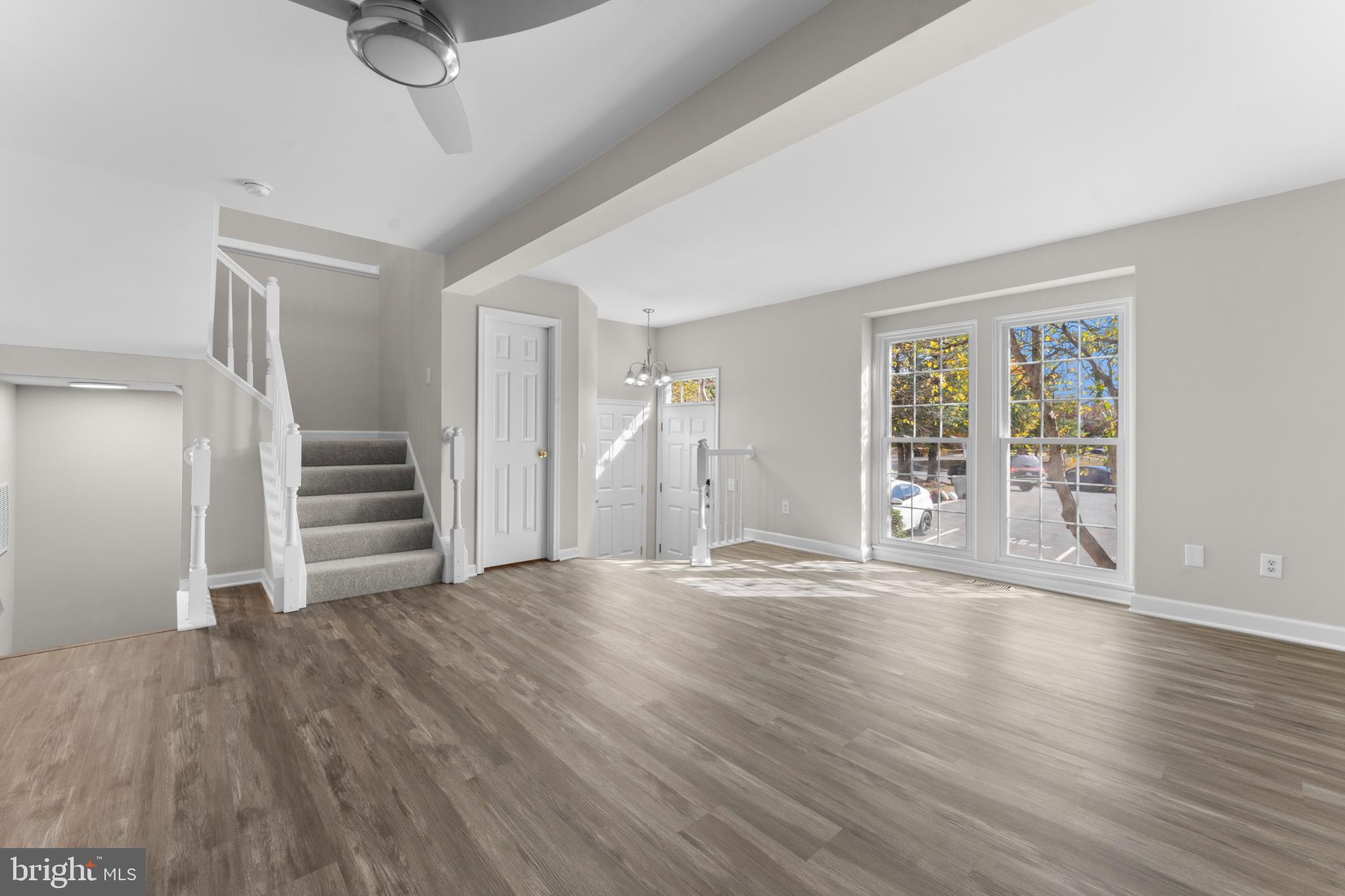 WELLINGTON/CLOVERHILL - Residential