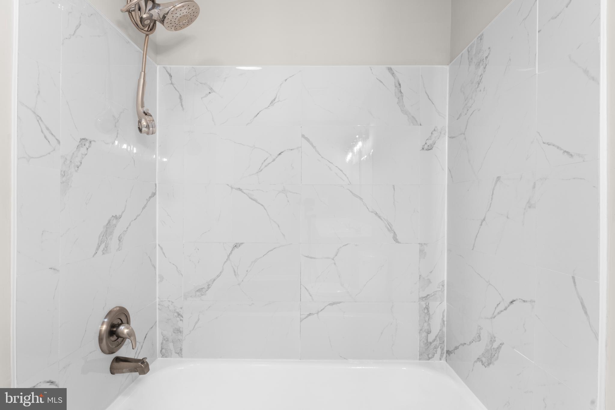 WELLINGTON/CLOVERHILL - Residential