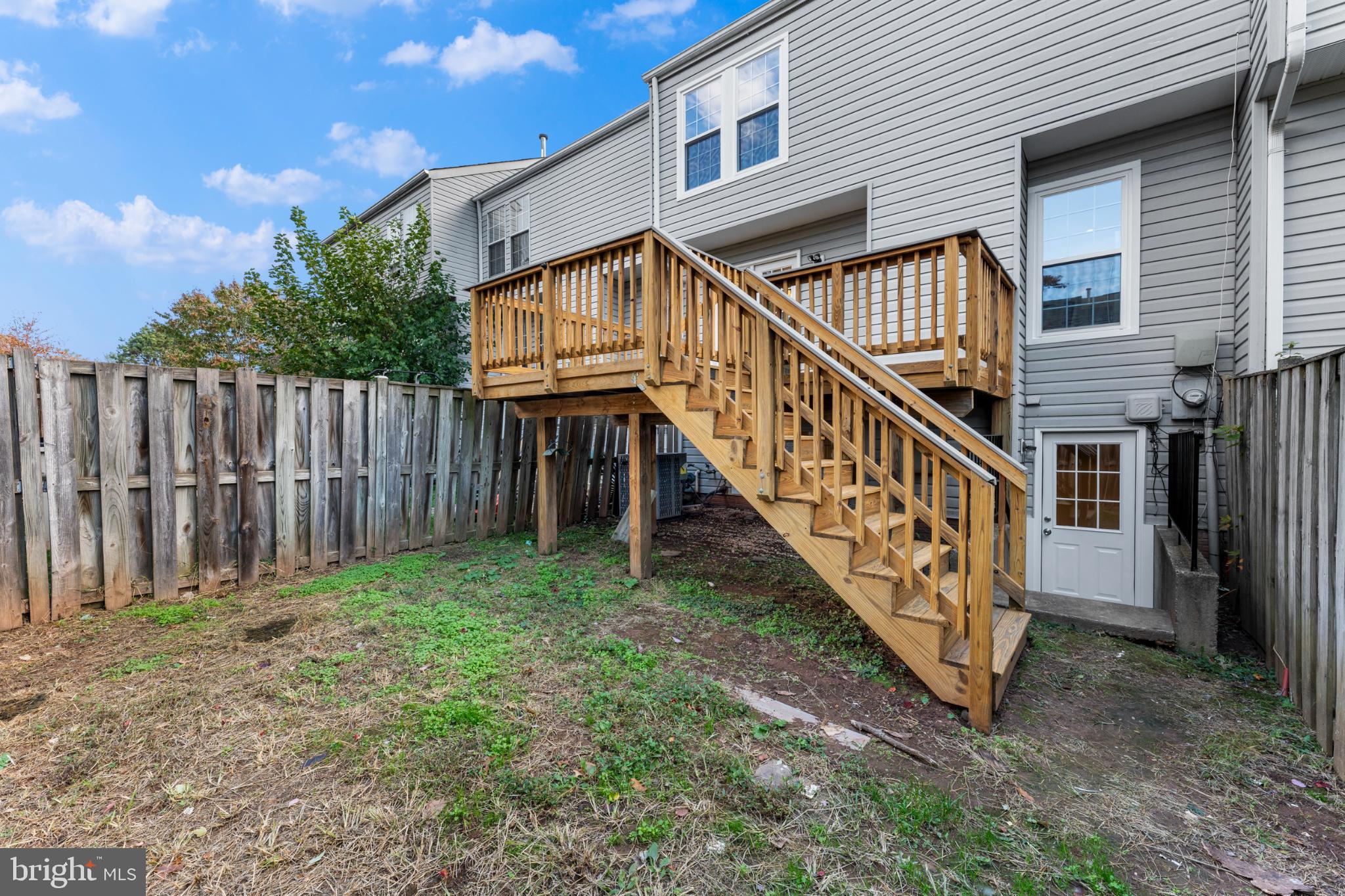 WELLINGTON/CLOVERHILL - Residential