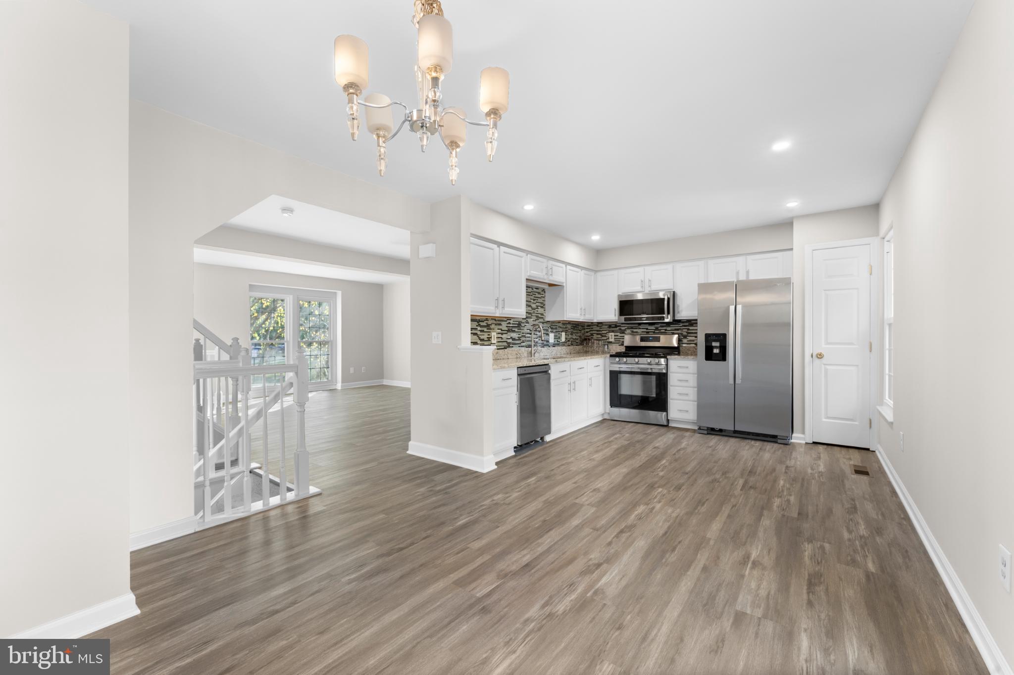 WELLINGTON/CLOVERHILL - Residential