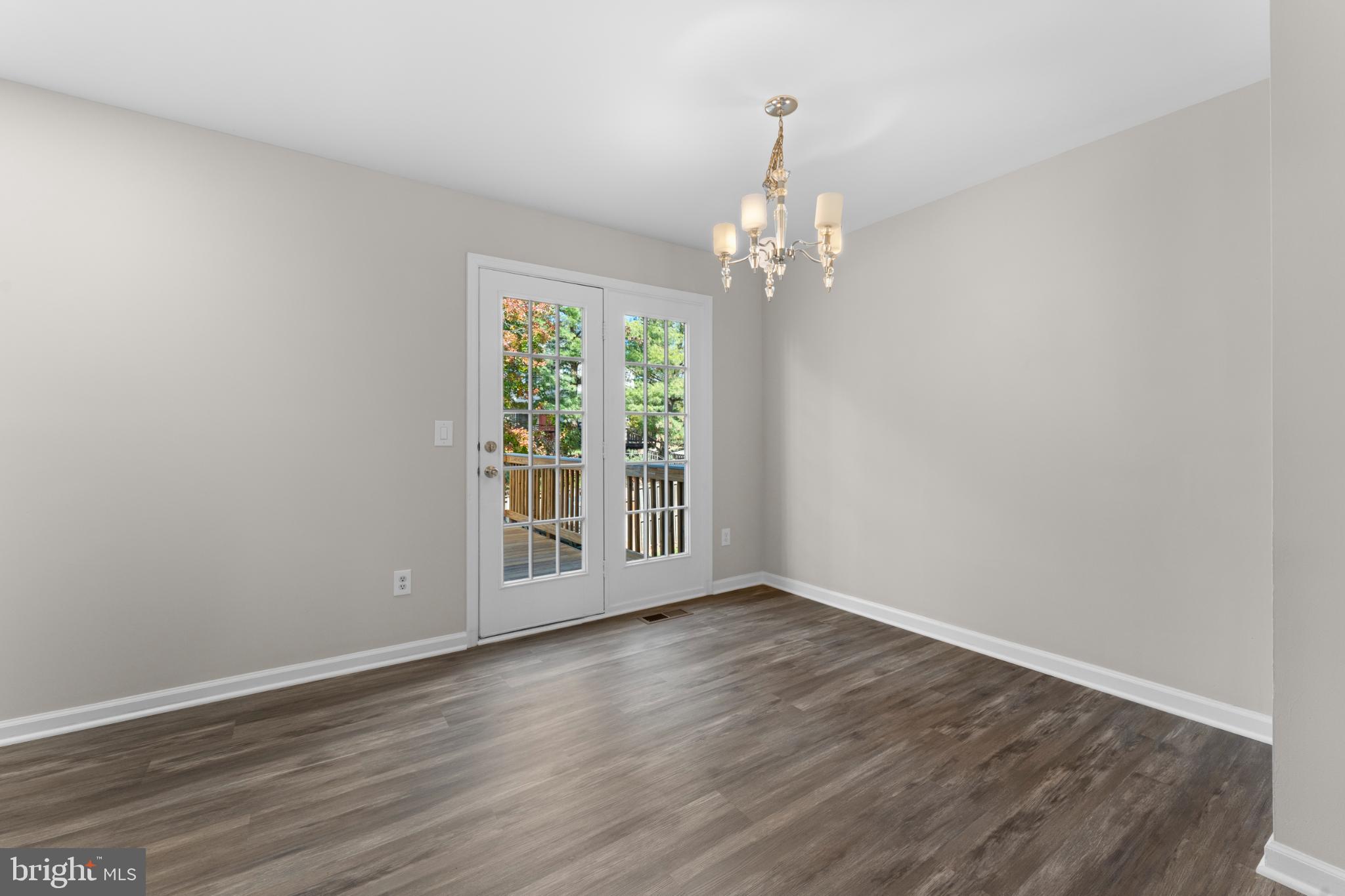 WELLINGTON/CLOVERHILL - Residential