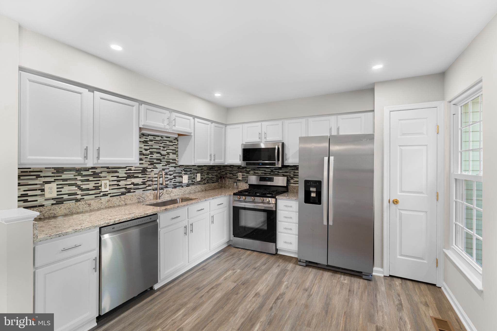 WELLINGTON/CLOVERHILL - Residential