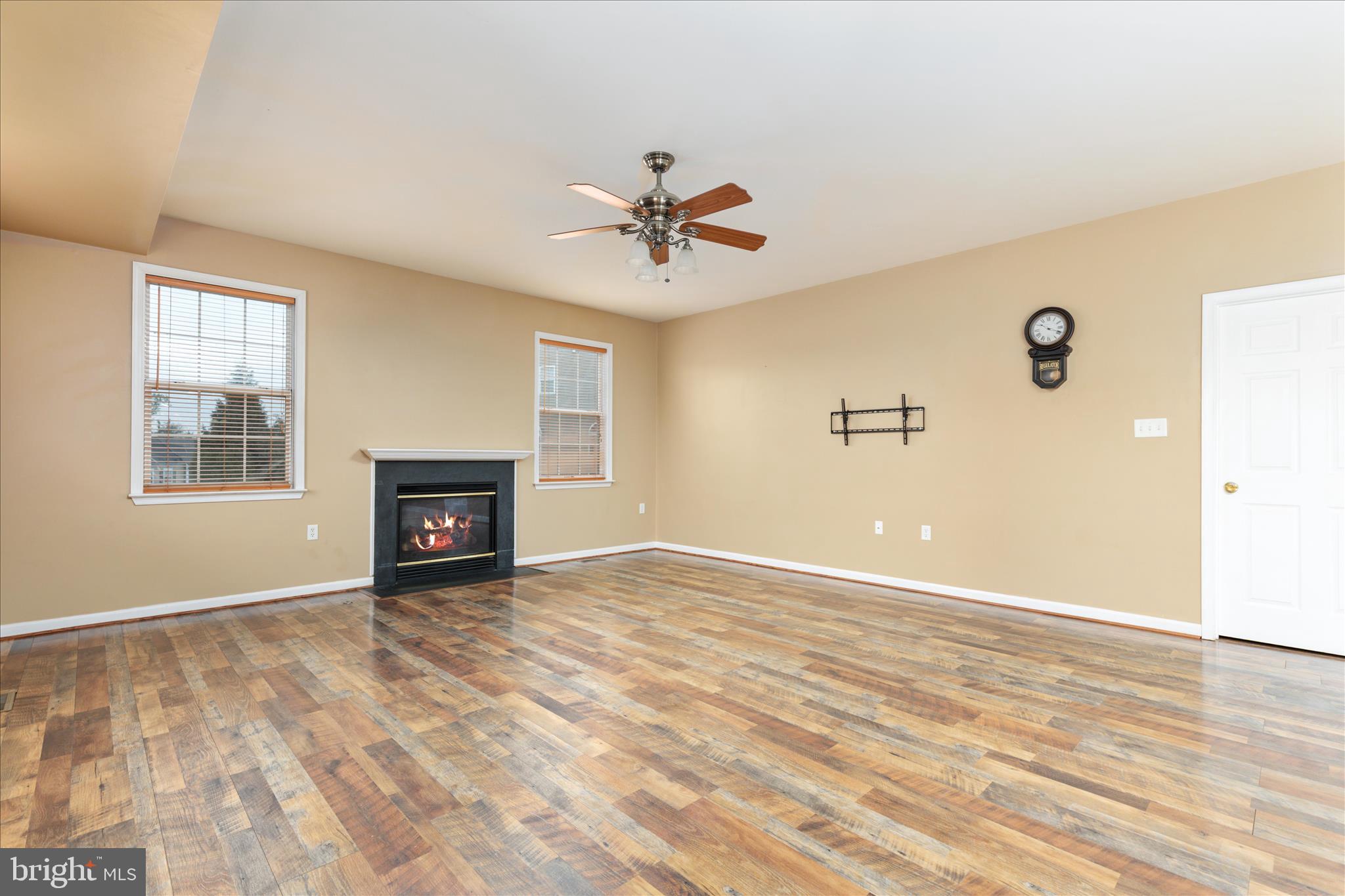 MCCAULEY CROSSING - Residential