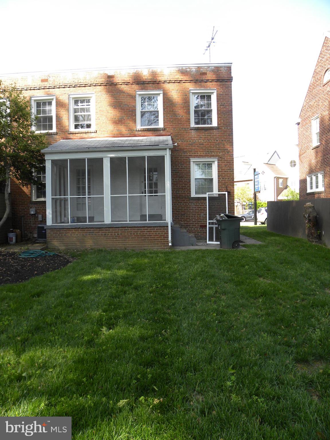 ROSEMONT - Residential Lease