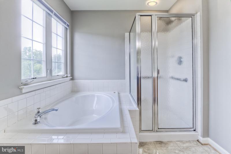 AUTUMN RIDGE - Residential