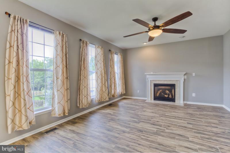 AUTUMN RIDGE - Residential