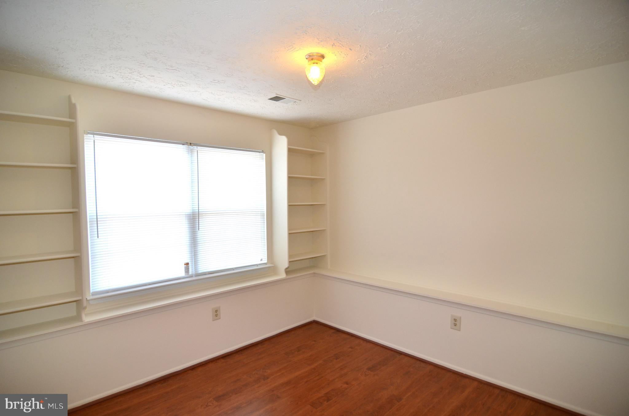 ST CHARLES SUB - WAKEFIELD - Residential Lease