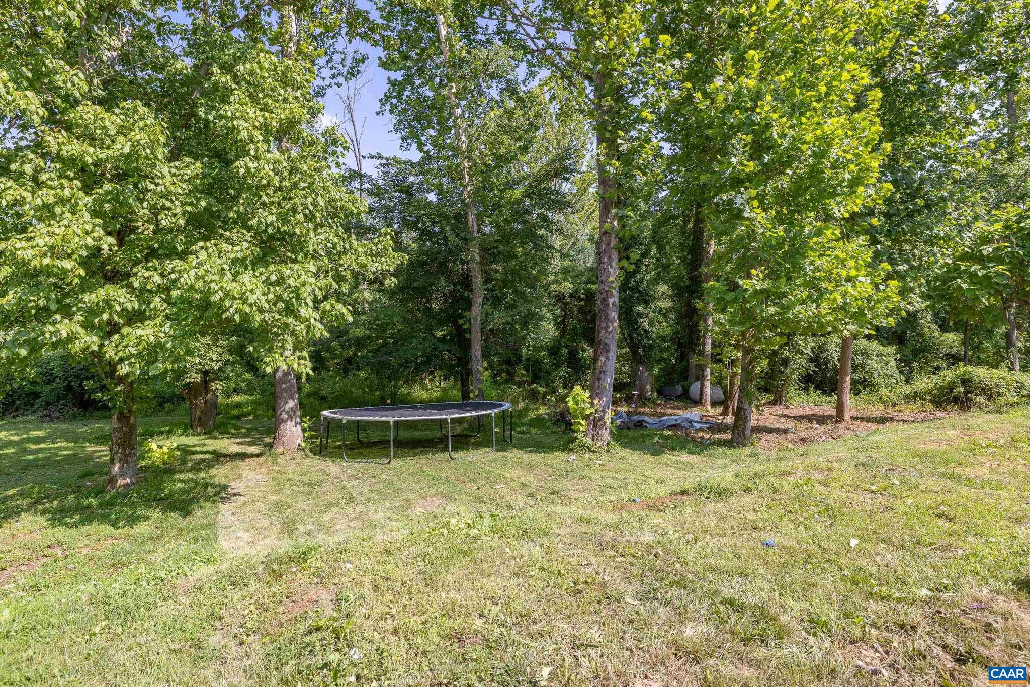 824 NASSAU ST