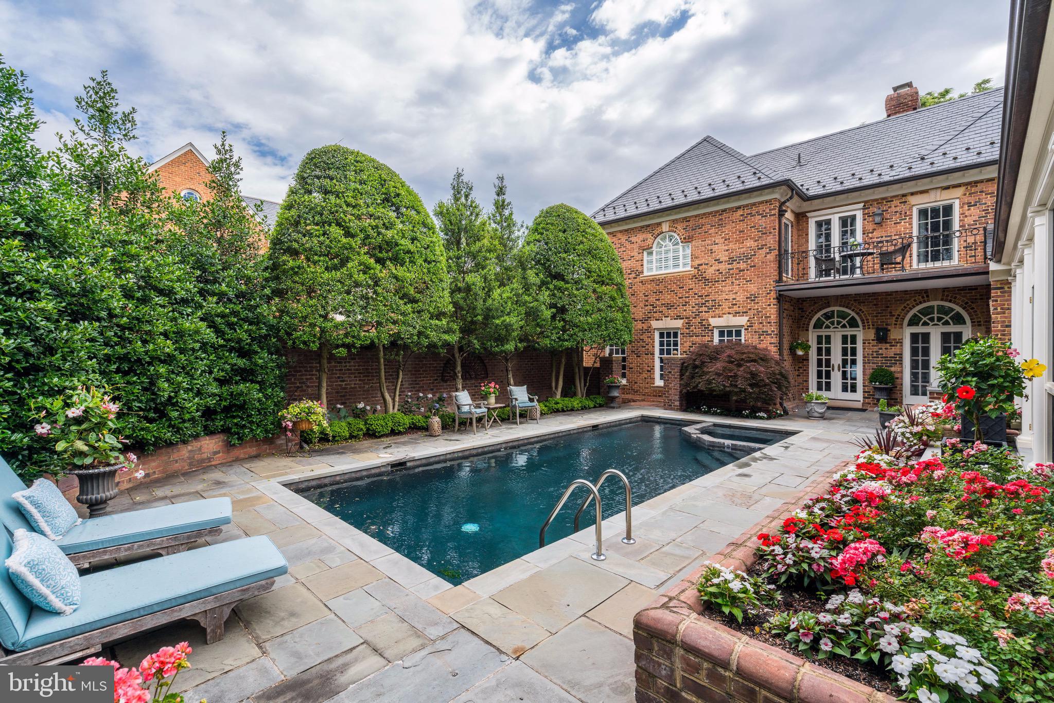 MERRYHILL - Residential