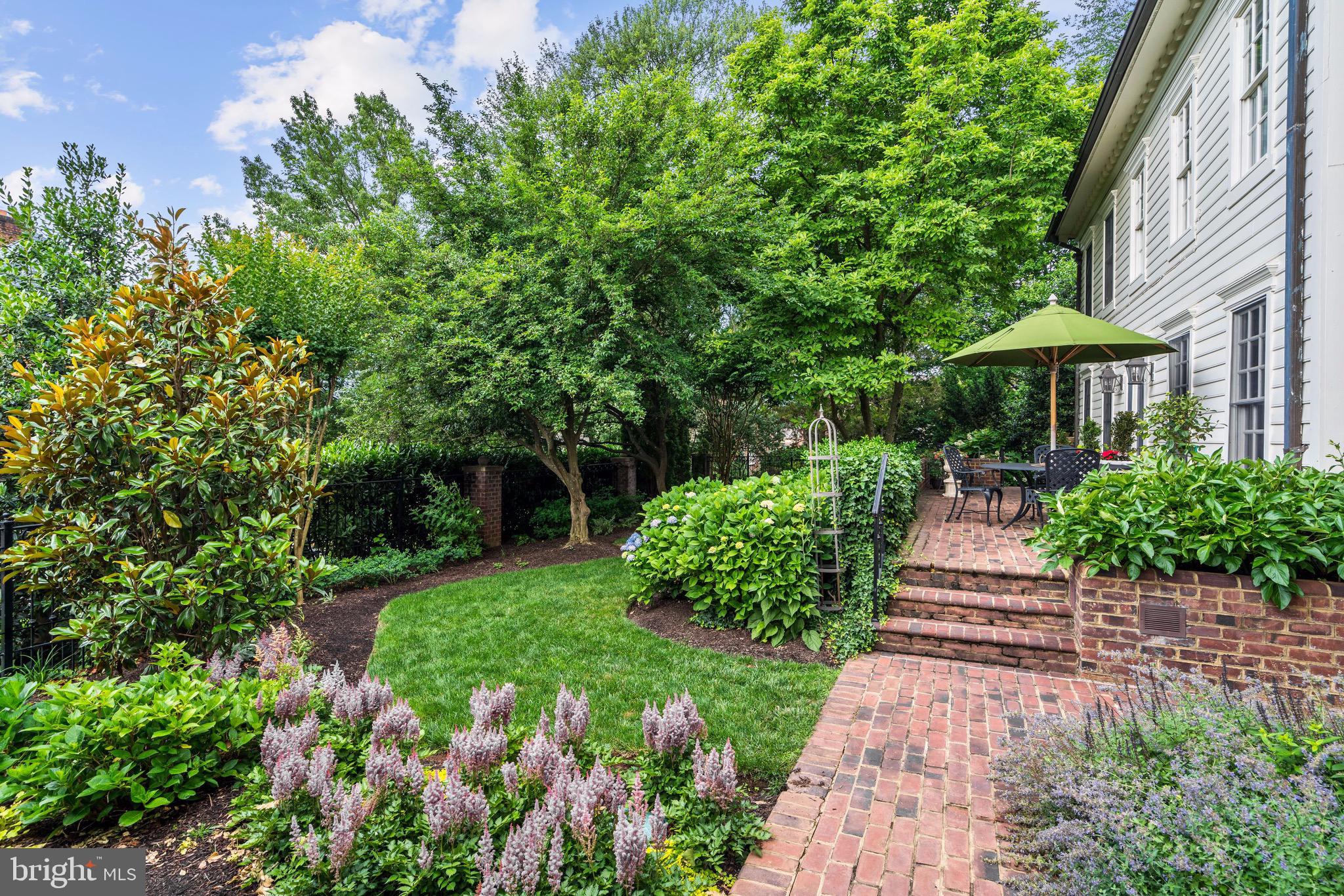 MERRYHILL - Residential