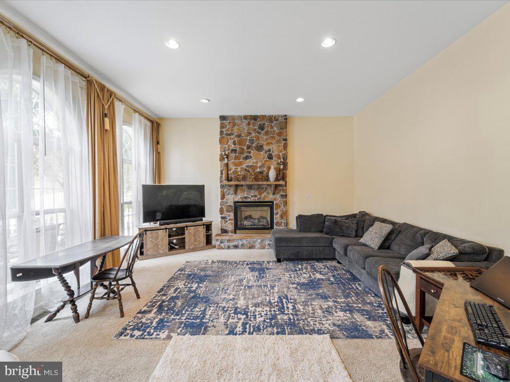 POWELLS LANDING - Residential