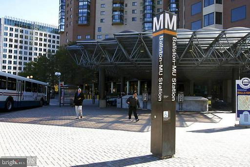 ARLINGTON - Residential Lease