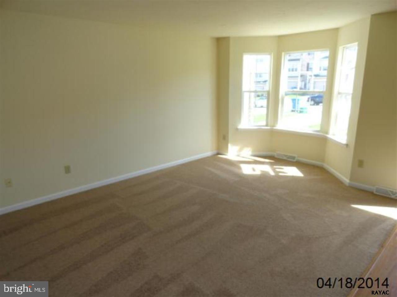 COLONIAL HILLS - Residential