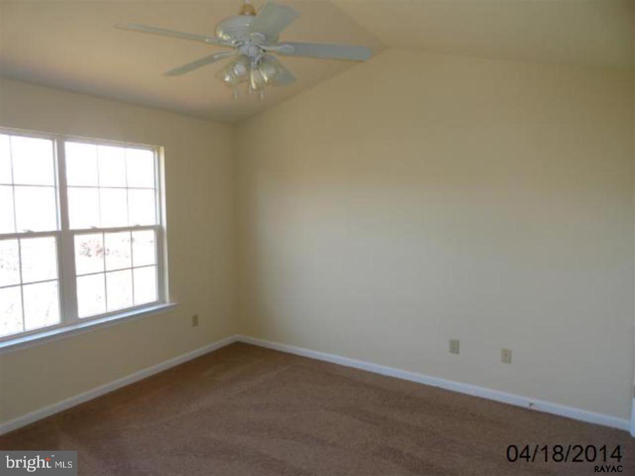 COLONIAL HILLS - Residential
