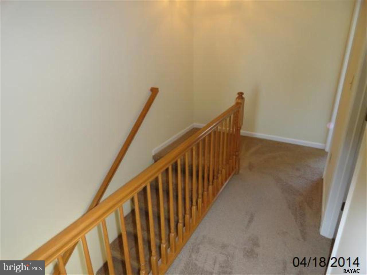 COLONIAL HILLS - Residential