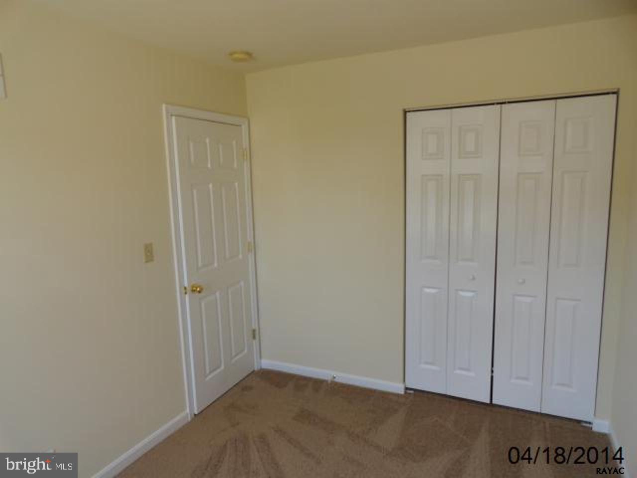 COLONIAL HILLS - Residential
