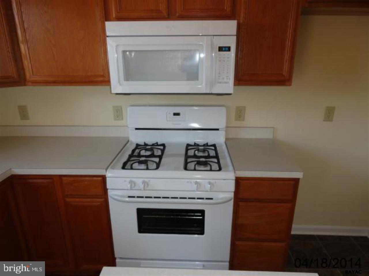 COLONIAL HILLS - Residential