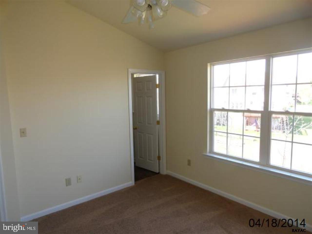 COLONIAL HILLS - Residential