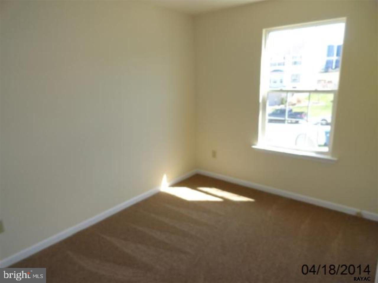 COLONIAL HILLS - Residential