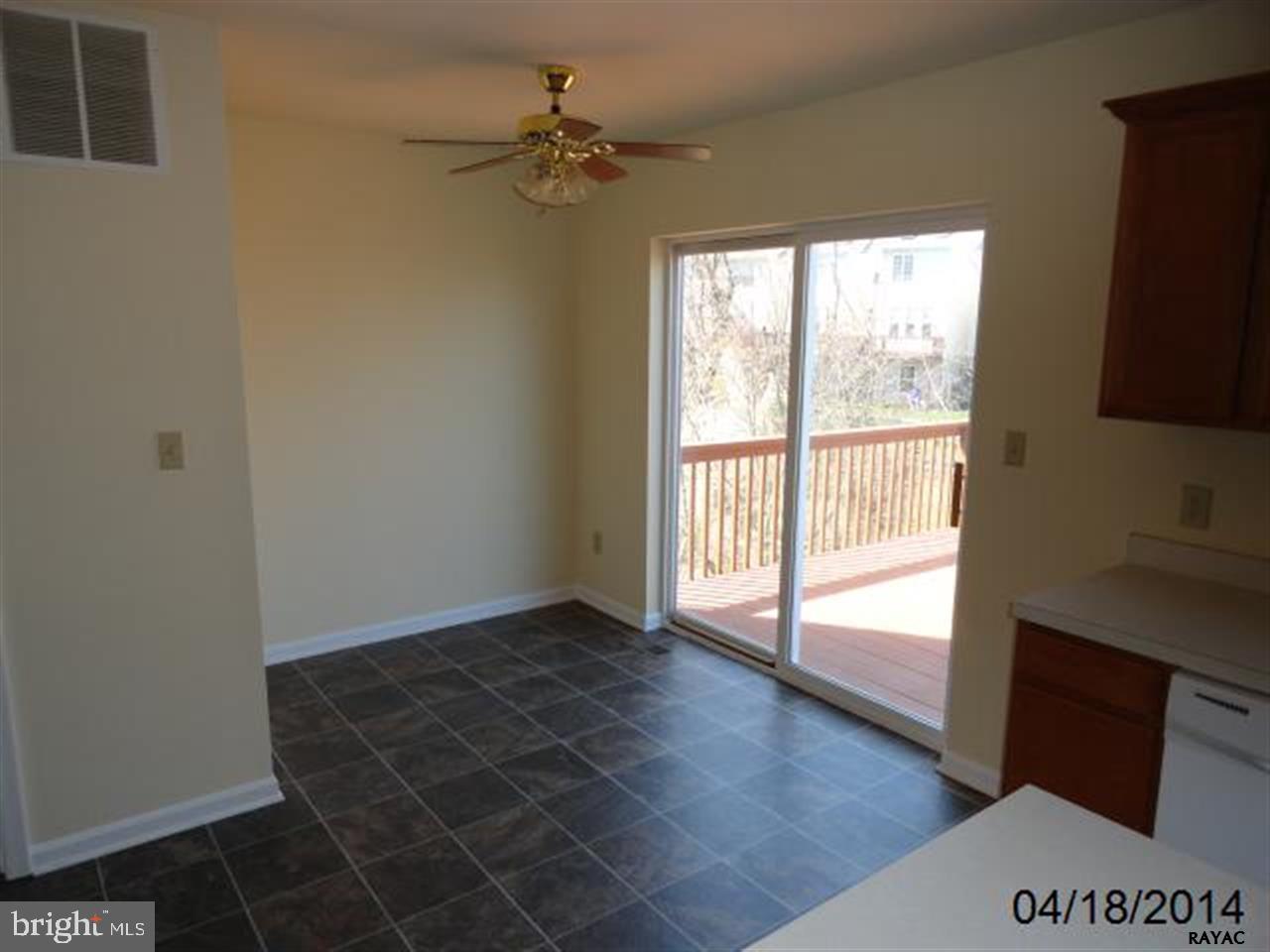 COLONIAL HILLS - Residential